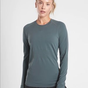 Athleta Momentum top - women’s running long sleeve top